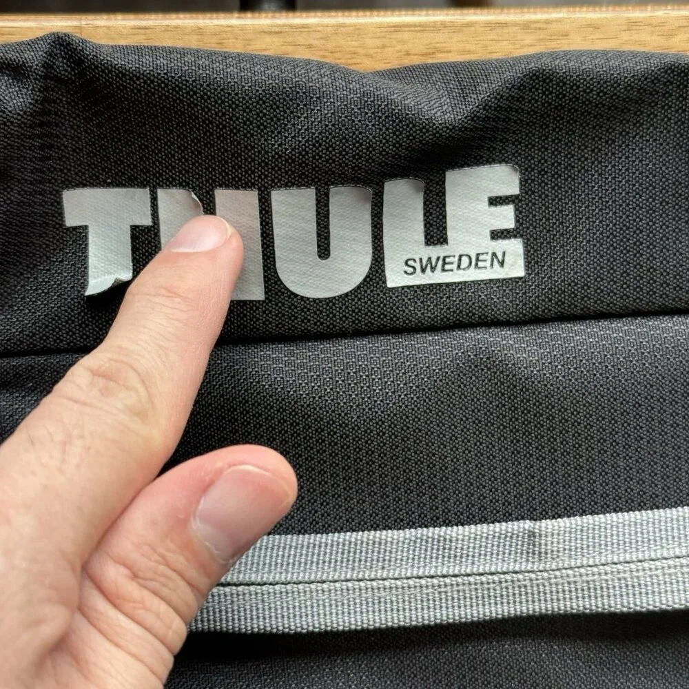 THULE TRANSPORT LITTER Bag Outdoor PREOWNED LETTERS PEELING OFF * AS‎ IS